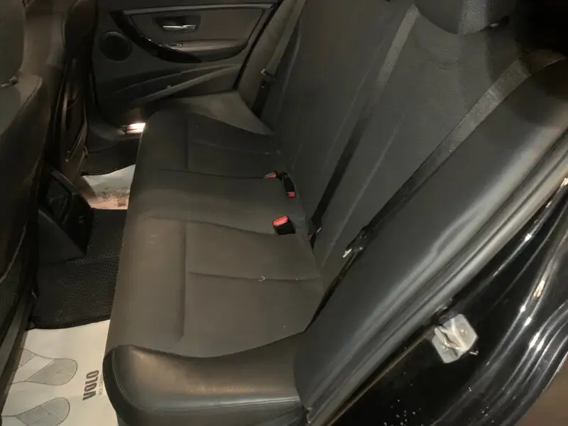 BMW 3-SERIES 320i — фото 12