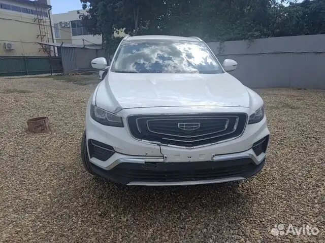 Geely Atlas Pro — фото 1