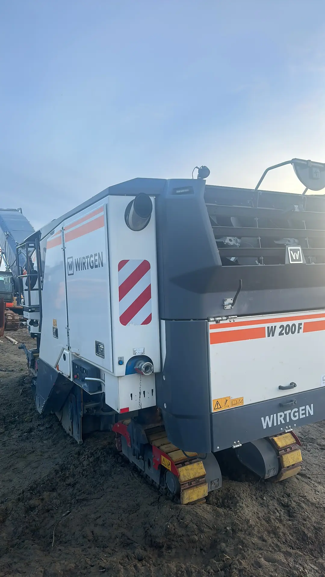 Wirtgen W200F — фото 1