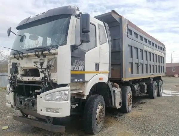 FAW J6