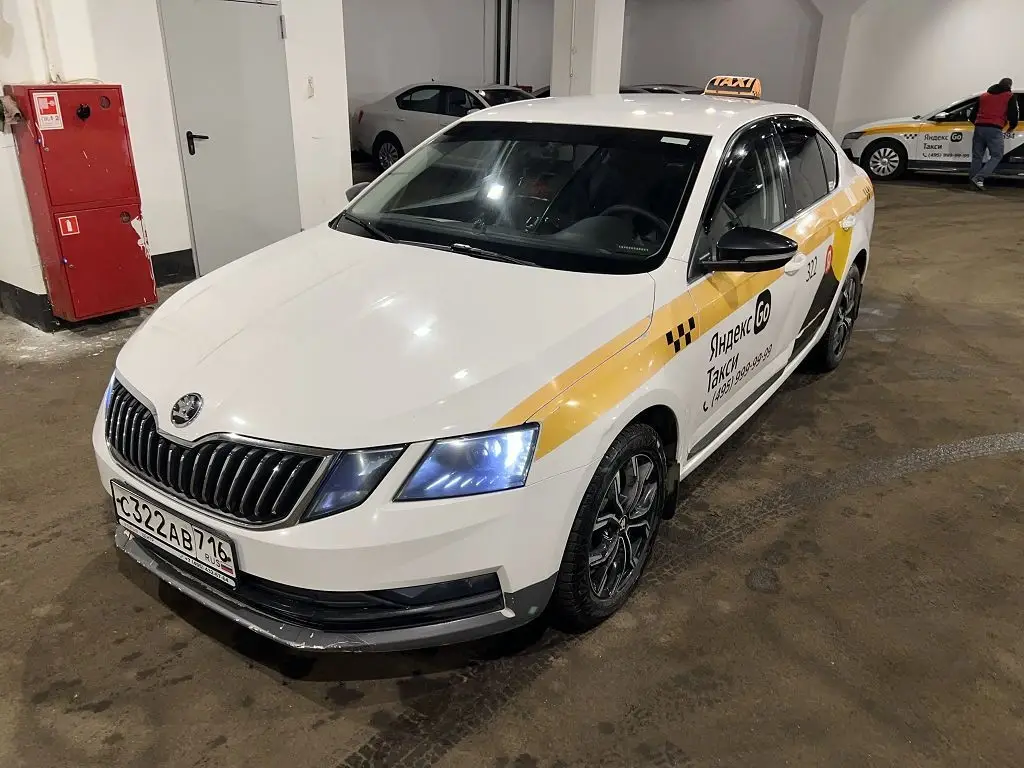 Skoda Octavia, 2022 — фото 3