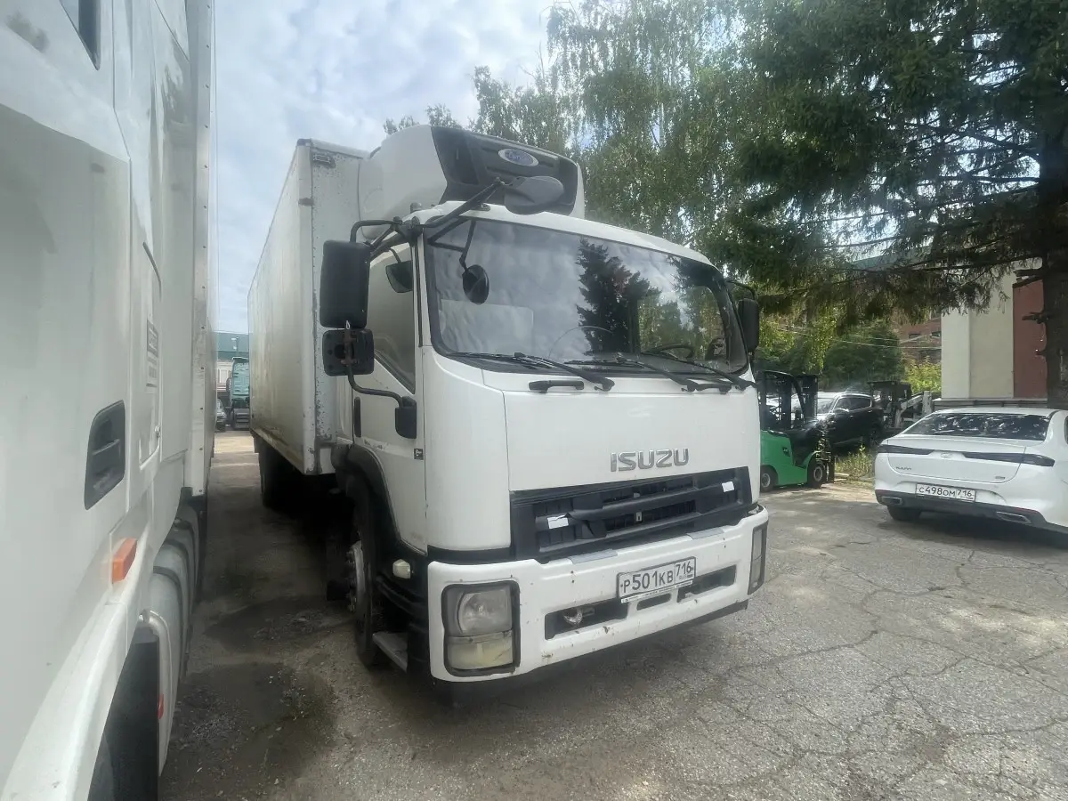 Isuzu Forward — фото 1