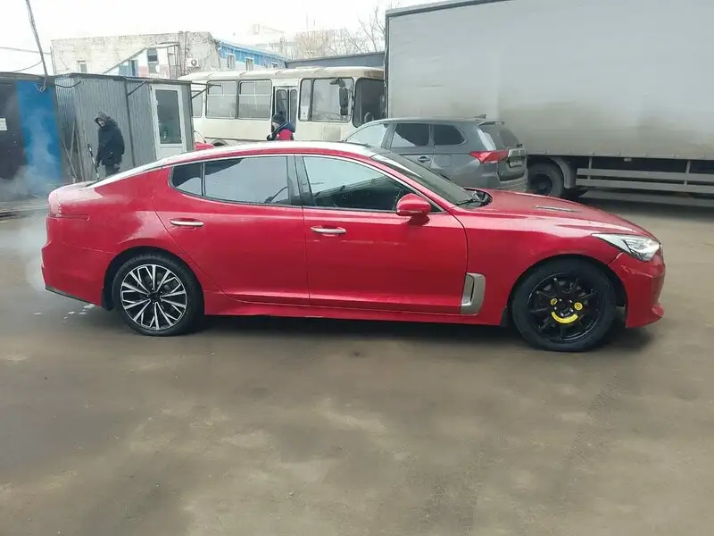 KIA Stinger — фото 14