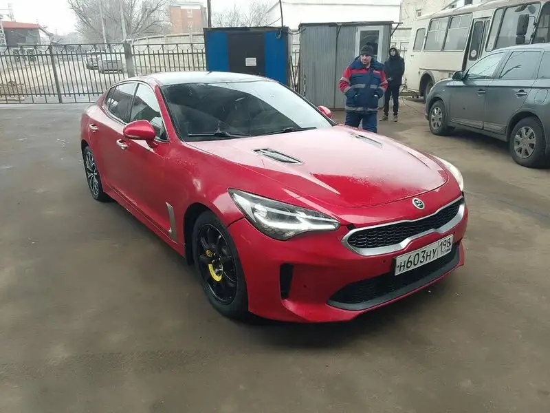 KIA Stinger — фото 12