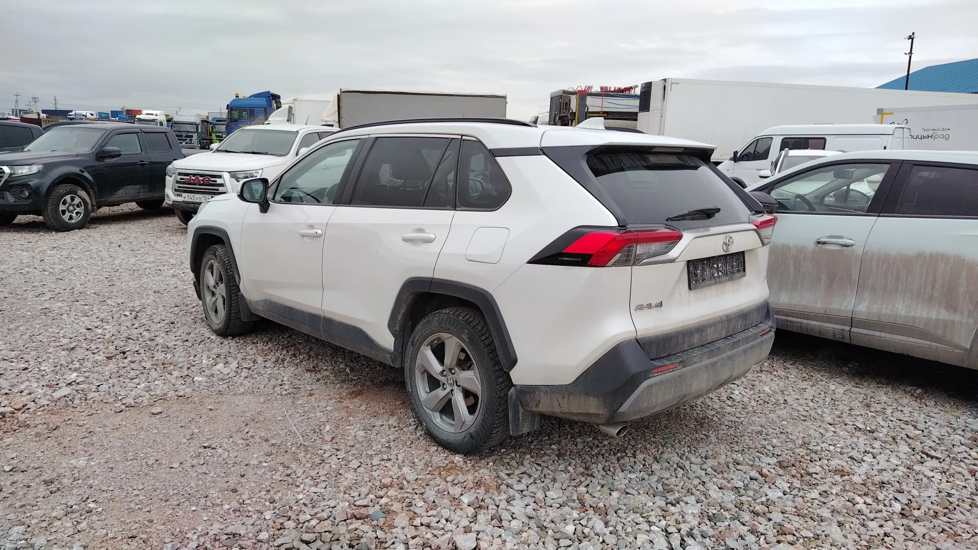 Toyota RAV4 — фото 3