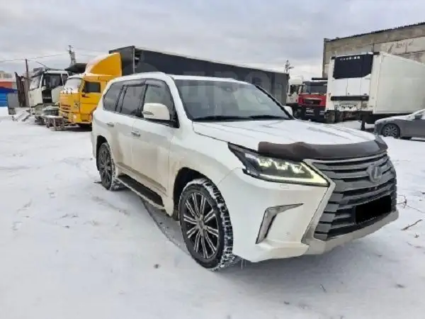 Lexus LX