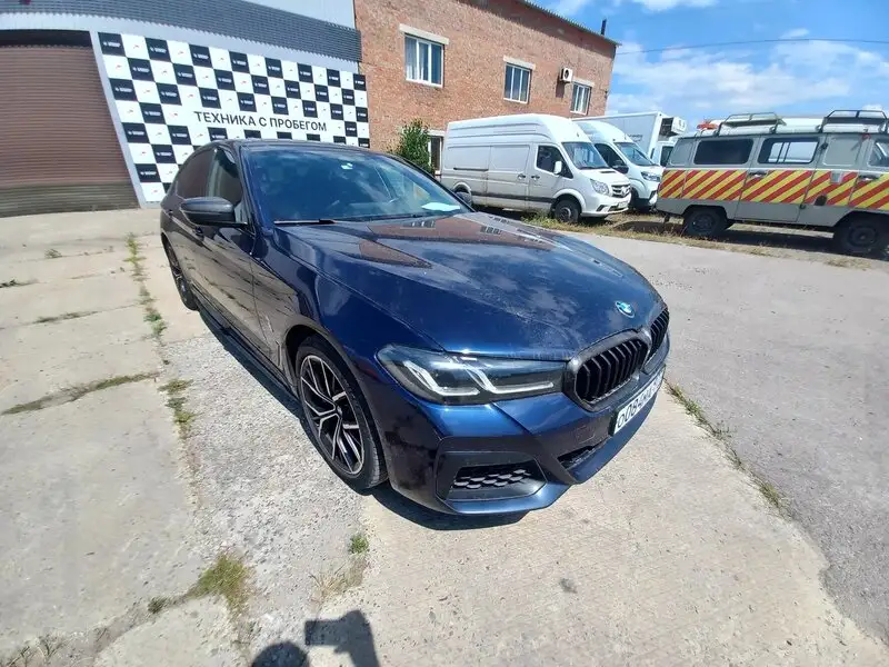 BMW 5-SERIES 530d xDrive M Sport Plus — фото 2