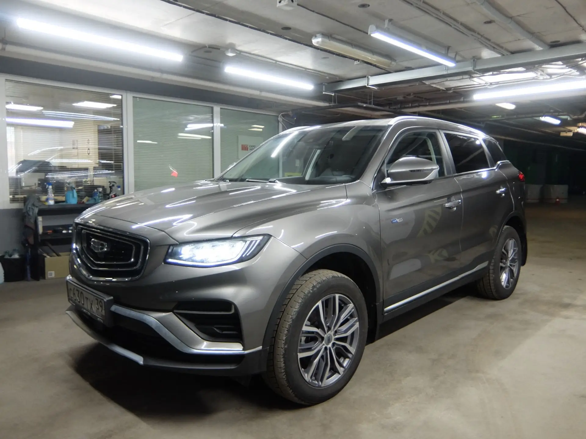 Geely Atlas Pro — фото 3