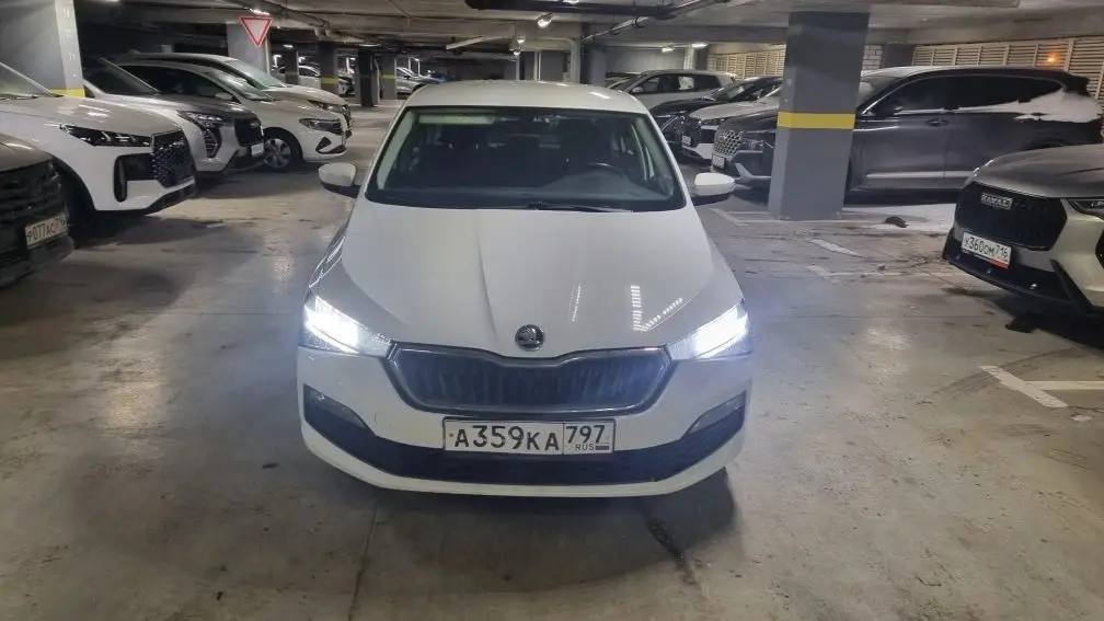 Skoda Rapid — фото 2