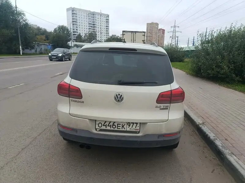 Volkswagen Tiguan — фото 7