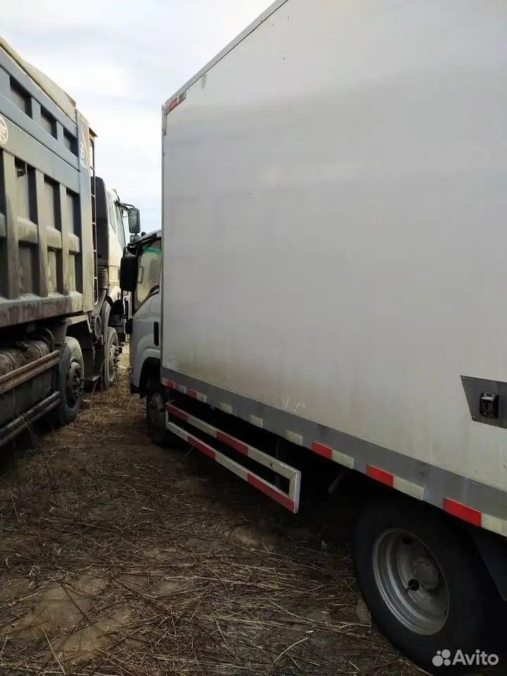 Isuzu Elf — фото 4