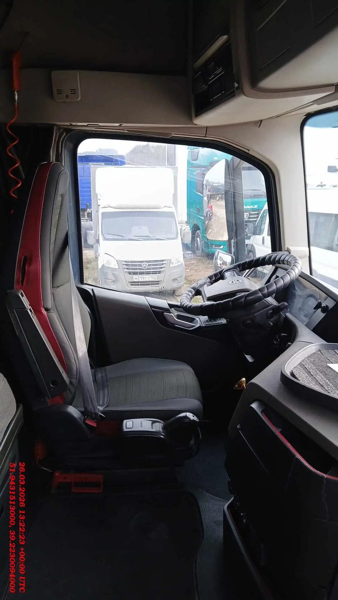 Volvo FH — фото 10