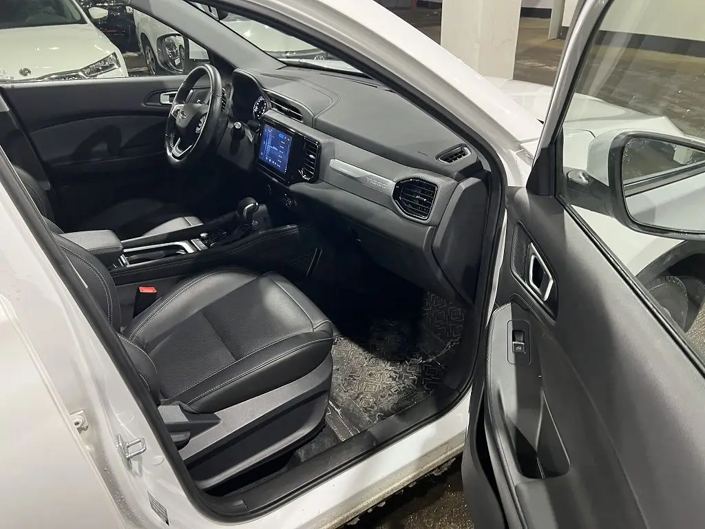 Chery Tiggo 4 — фото 8