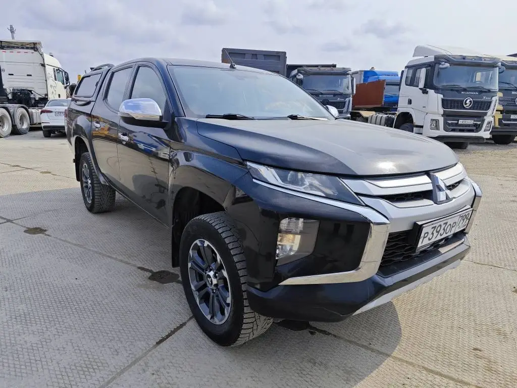 Mitsubishi L200 — фото 1