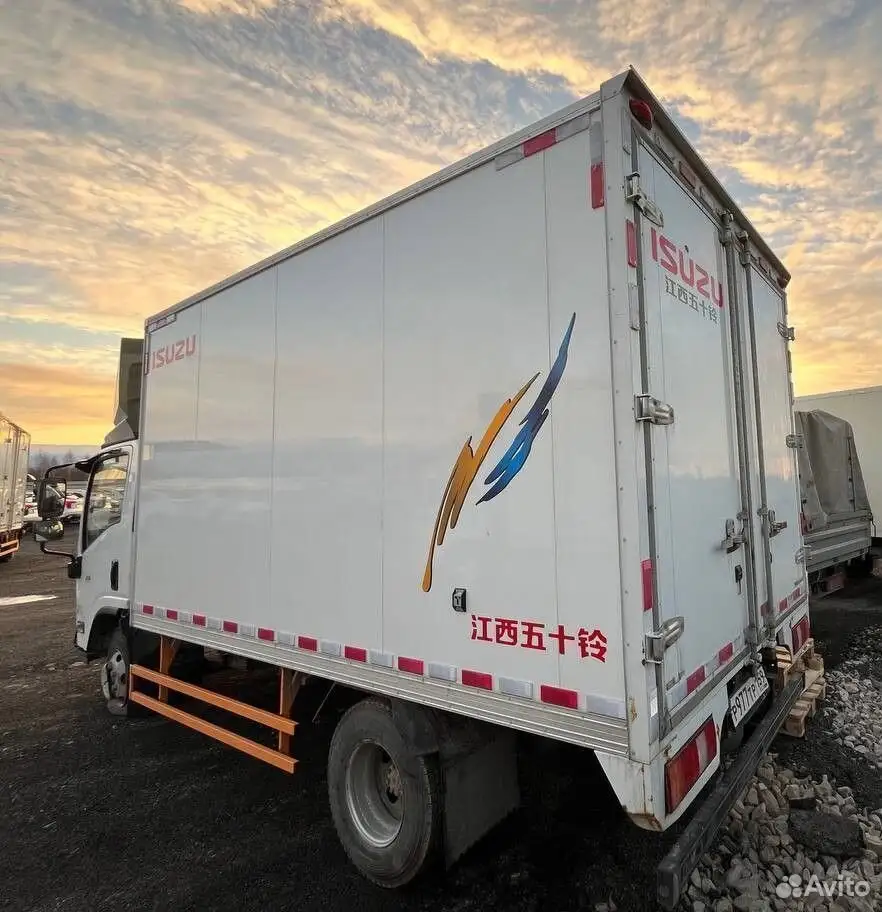 Isuzu Elf — фото 4