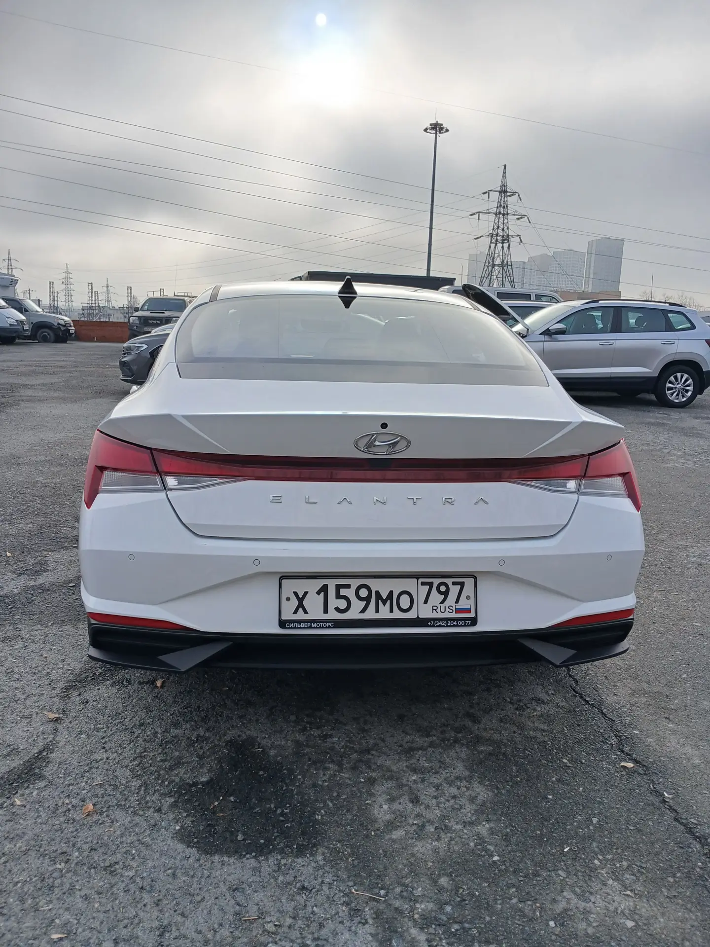 Hyundai Elantra — фото 5